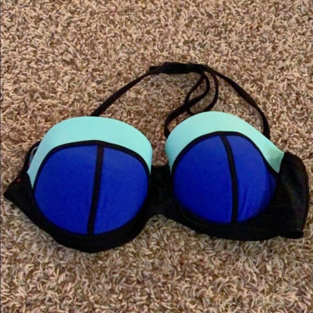 Bikini top